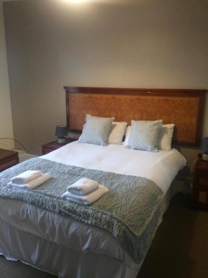 Llansantffraid-ym-Mechain The Lion Hotel المظهر الخارجي الصورة