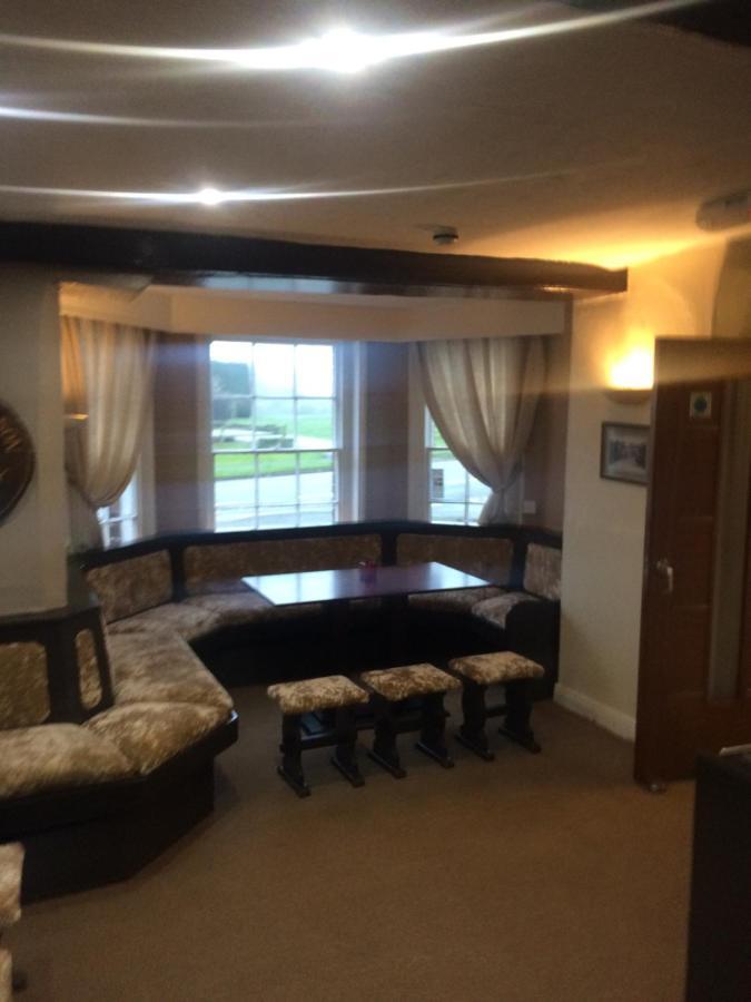 Llansantffraid-ym-Mechain The Lion Hotel المظهر الخارجي الصورة