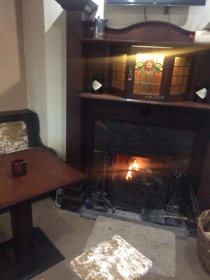 Llansantffraid-ym-Mechain The Lion Hotel المظهر الخارجي الصورة