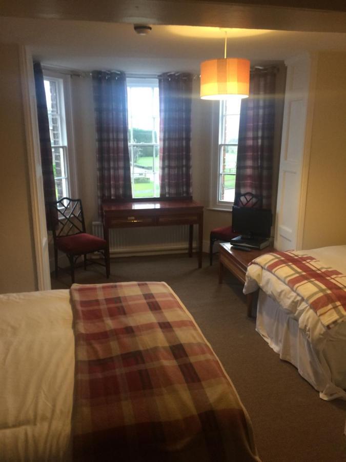 Llansantffraid-ym-Mechain The Lion Hotel المظهر الخارجي الصورة